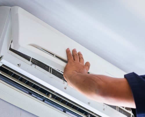 Técnicos expertos en reparación de Aires Acondicionados